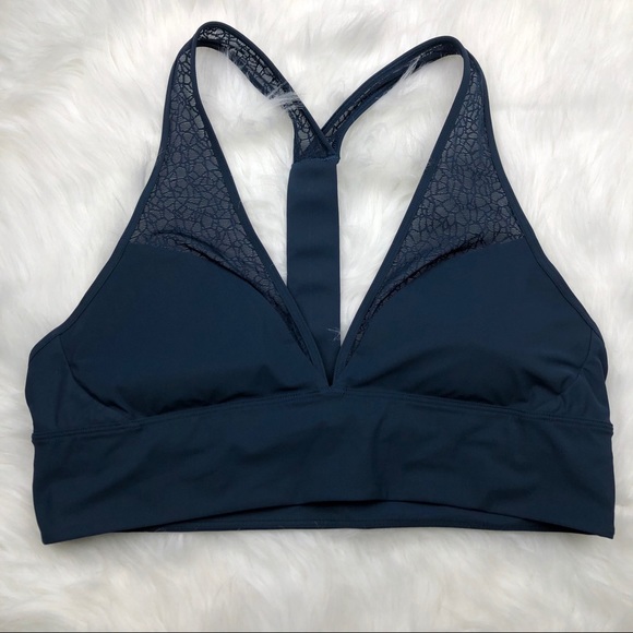Lululemon• twist and train lace insert sports bra - Picture 4 of 8